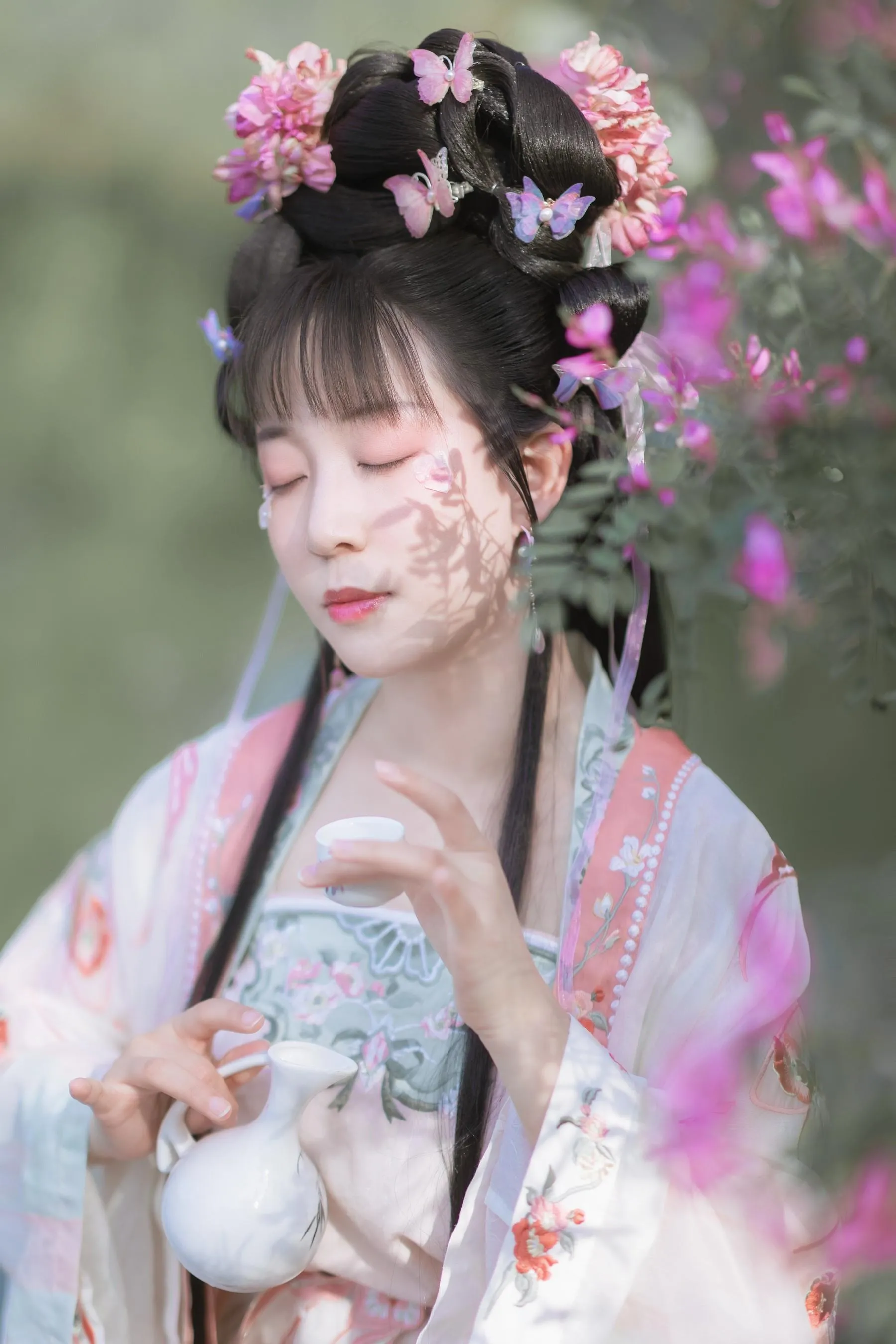 [艺图语] 2022.05.22 春日宴 V [32P]插图1